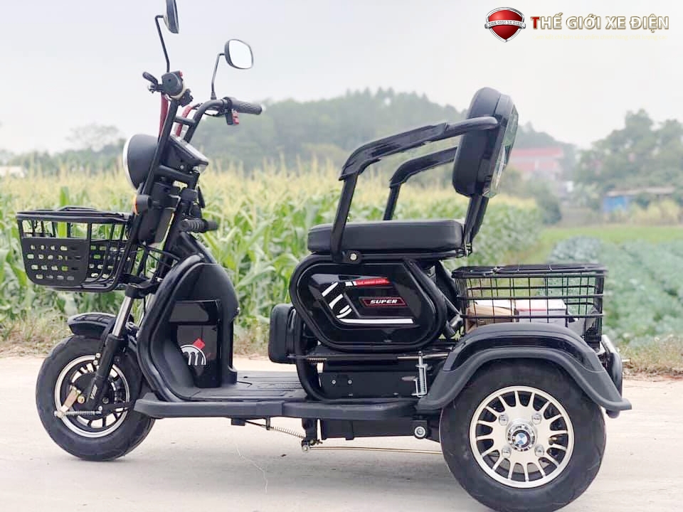 Mẹo chọn mua xe điện 3 bánh chất lượng cho người già bạn nên biết